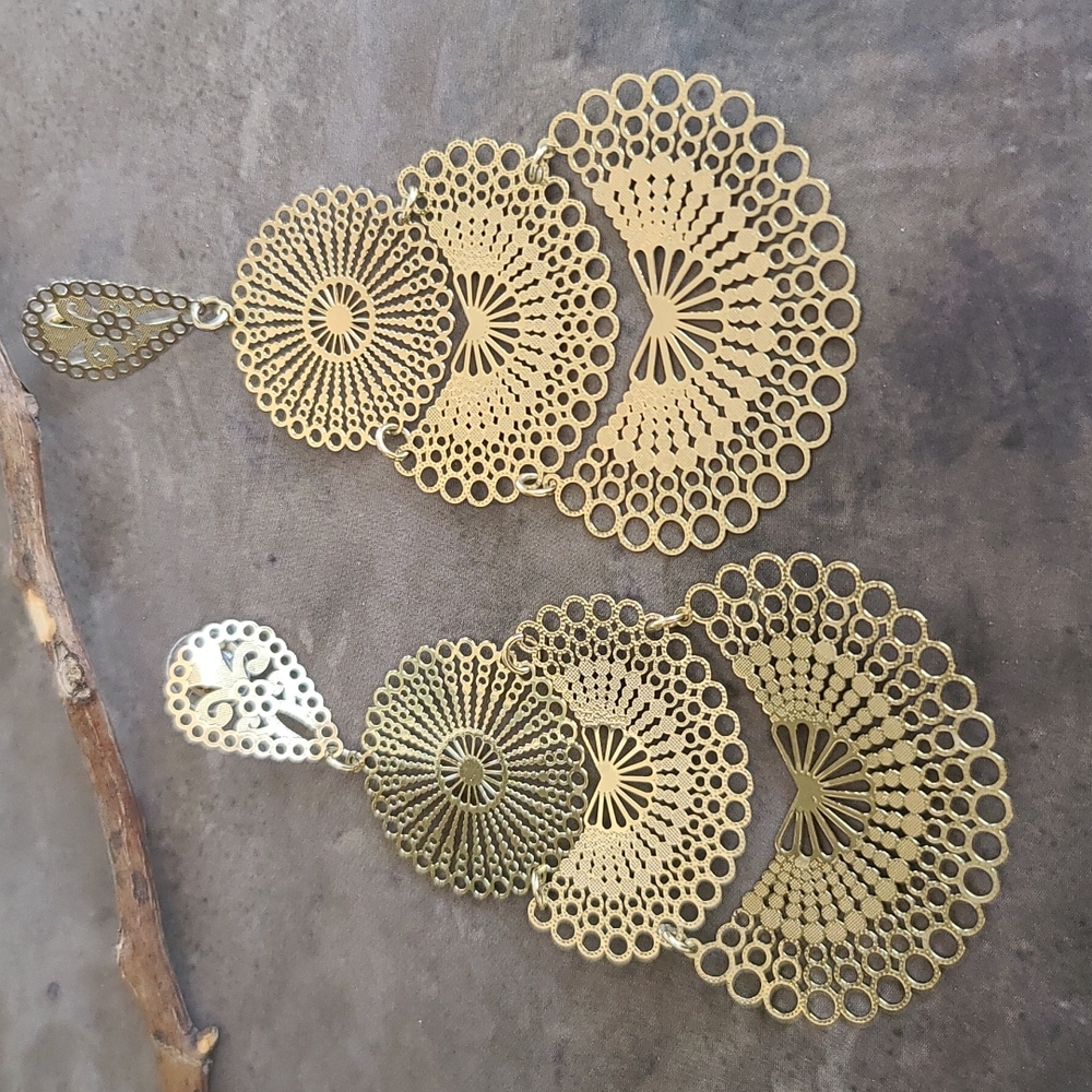 MOROCCO Gold Filigree Disc Earrings Long Boho Statement Festival Dangle Discs - Picture 8 of 9